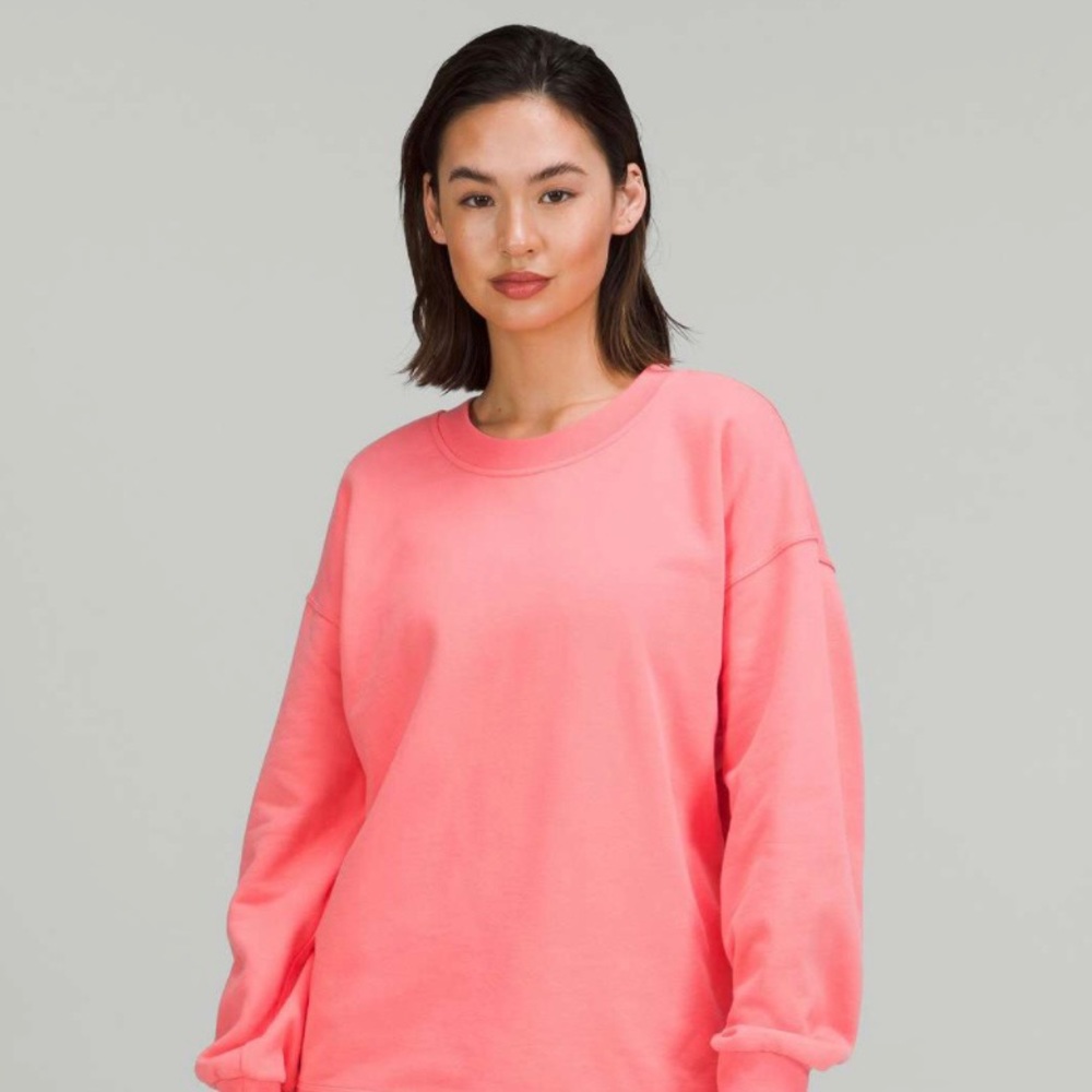 Lululemon Perfectly Oversized Crew Sweatshirt in Raspberry Cream. Size 4.